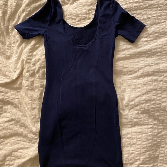 Fitted navy blue forever21 dress - Picture 2 of 3